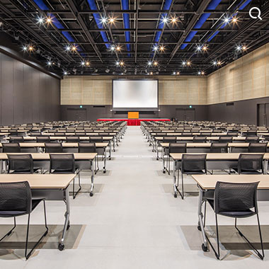 ホールB(スクール)